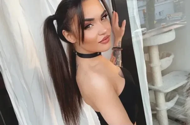 Swiss Star Leyla Wild - OnlyFans & Webcam Girl
