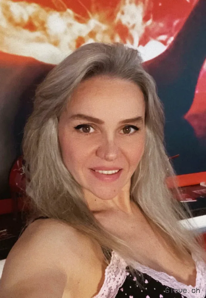 Erlebe Wärme und Leidenschaft mit Jolanda
